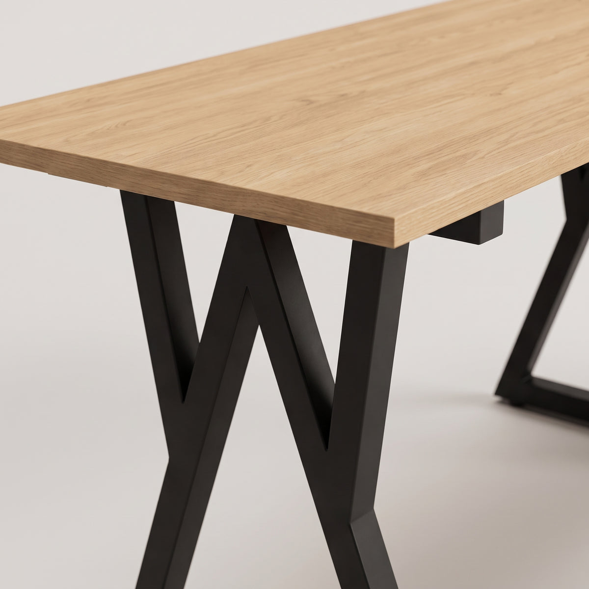 Bureau VIVOTEC 140 cm – détail plateau et piètement
